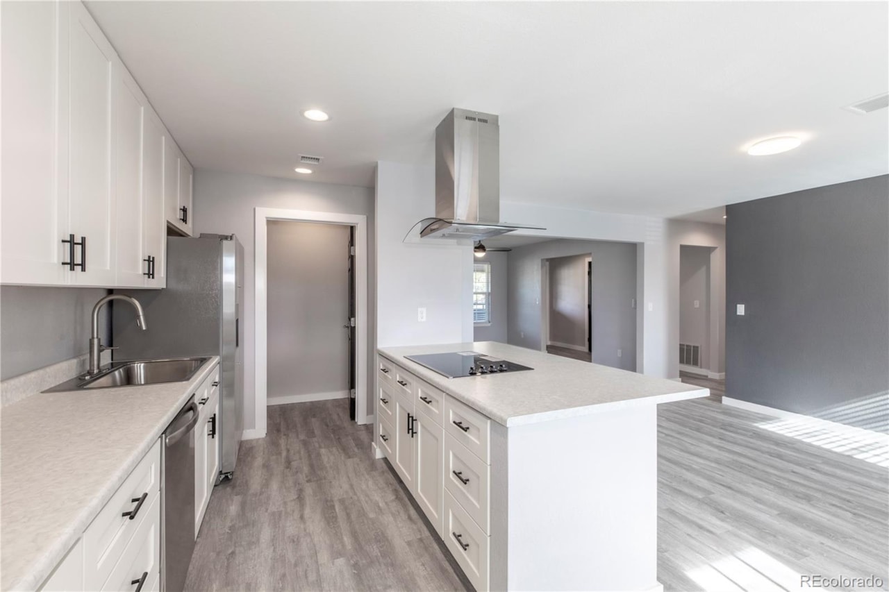 2301 E Fremont Ave #S08 The Glenn Oaks Condos-2256 NEW Beautiful Modern 2025 Condo, 3-bedrooms,2-bath in the heart of Centennial! and within walking... Centennial Arapahoe CO 80122 1875662 condo for sale $414,900 1875662 Photo 4