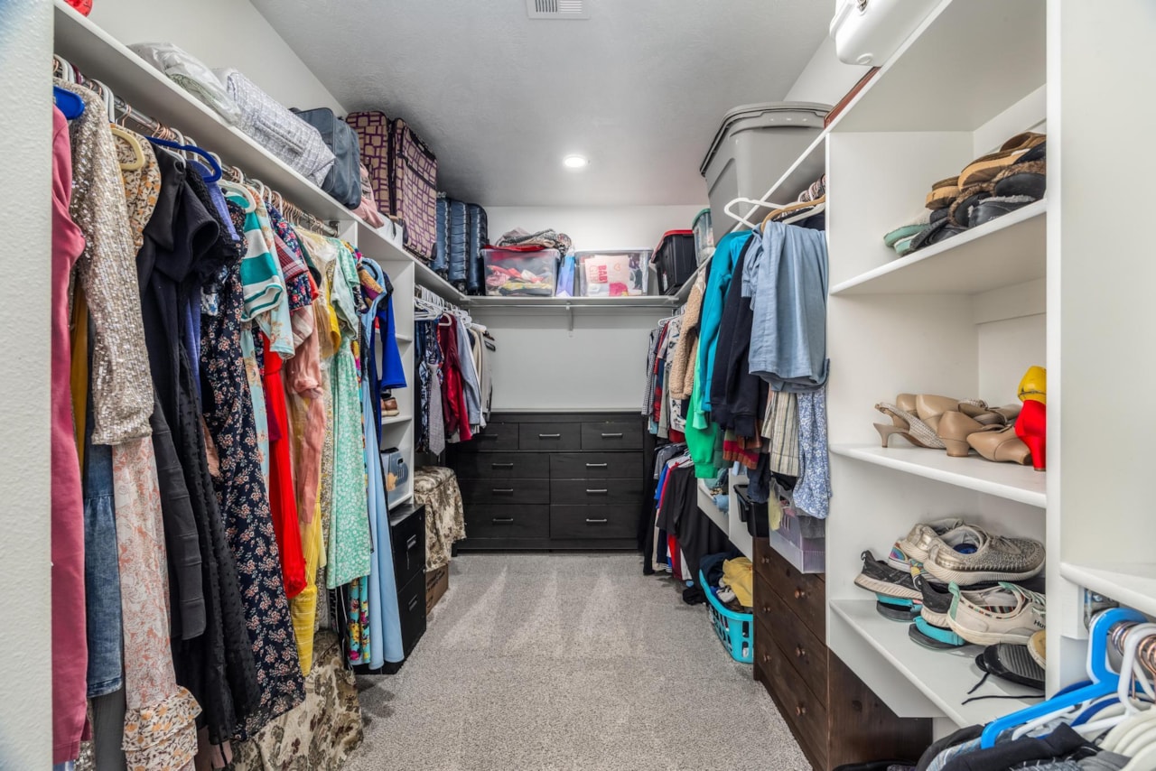 2442 E Mountain Ledge St George, UT 84790 home for sale, MLS#25-265250 - Erika Rogers Photo 31