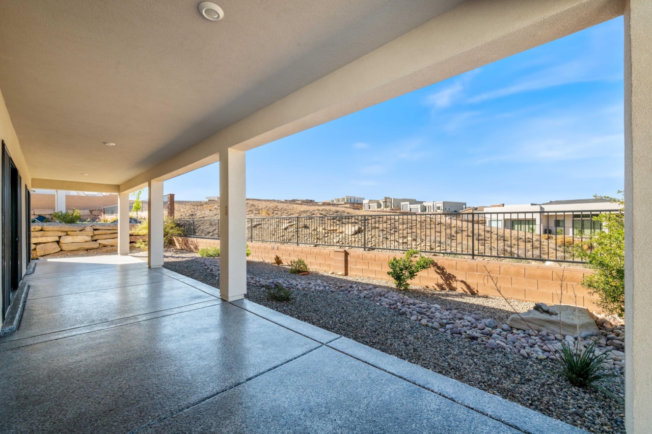 534 S Cecita Way St George, UT 84770 home for sale, MLS#25-266853 - Erika Rogers Photo 35