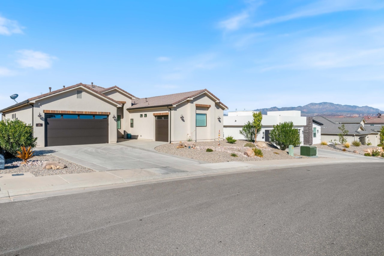 534 S Cecita Way St George, UT 84770 home for sale, MLS#25-266853 - Erika Rogers Photo 38