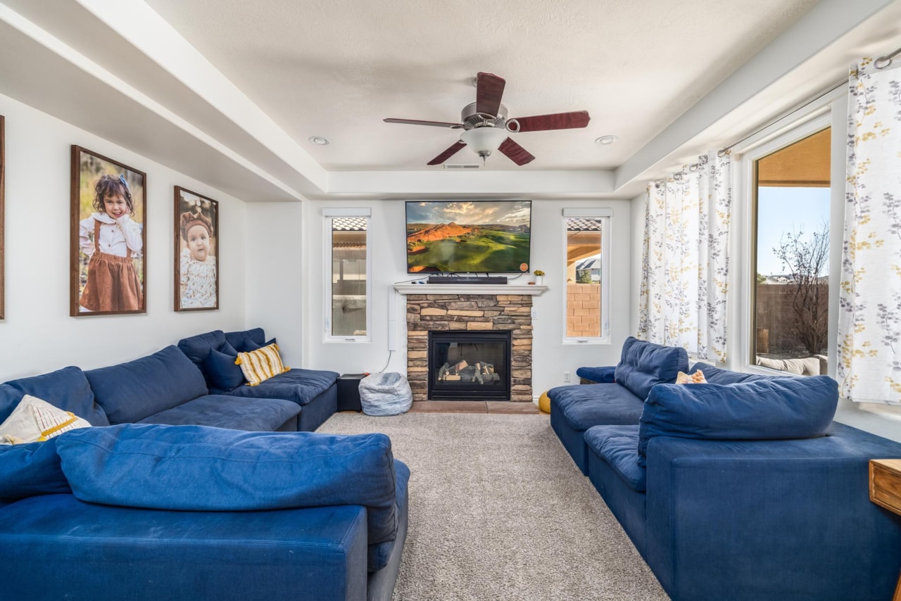 2442 E Mountain Ledge St George, UT 84790 home for sale, MLS#25-265250 - Erika Rogers Photo 8