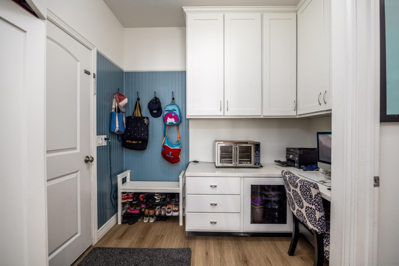 2442 E Mountain Ledge St George, UT 84790 home for sale, MLS#25-265250 - Erika Rogers Photo 14