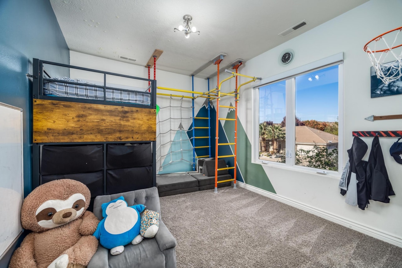 2442 E Mountain Ledge St George, UT 84790 home for sale, MLS#25-265250 - Erika Rogers Photo 20