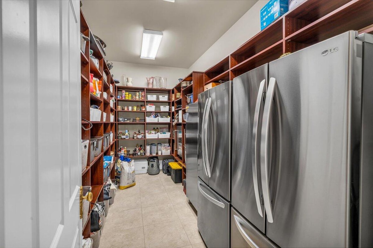 3763 Carribbean CIR St George, UT 84790 home for sale, MLS#25-266820 - Erika Rogers Photo 14