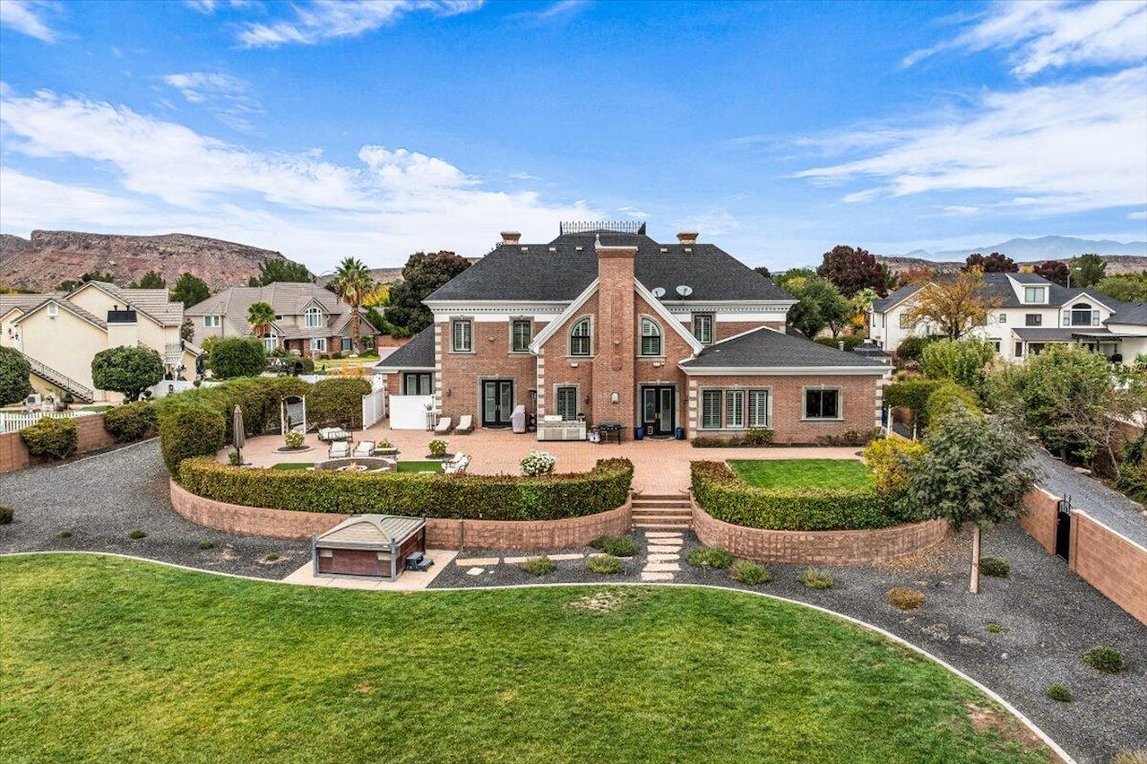 3763 Carribbean CIR St George, UT 84790 home for sale, MLS#25-266820 - Erika Rogers Photo 42