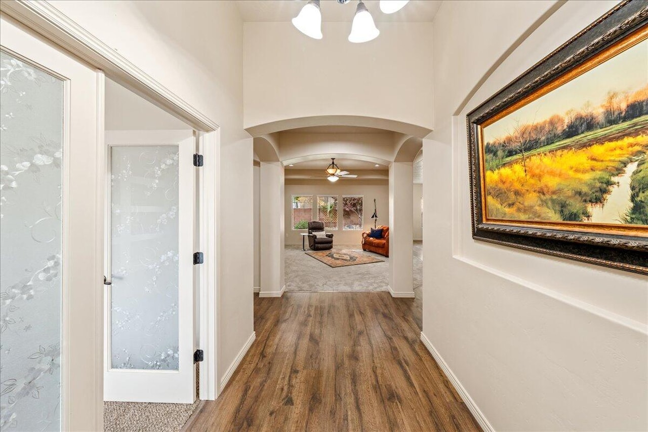 2866 E Carmine DR St George, UT 84790 home for sale, MLS#25-266829 - Erika Rogers Photo 5