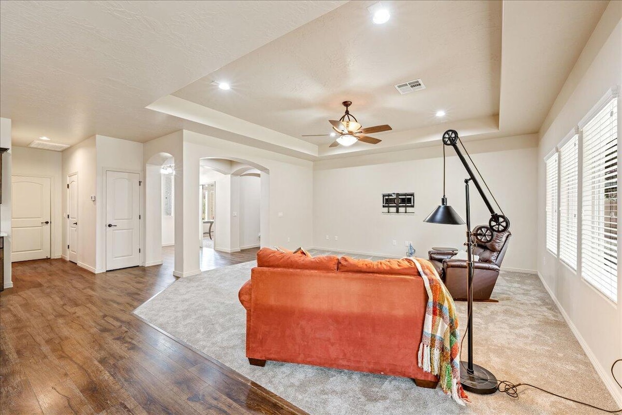 2866 E Carmine DR St George, UT 84790 home for sale, MLS#25-266829 - Erika Rogers Photo 10