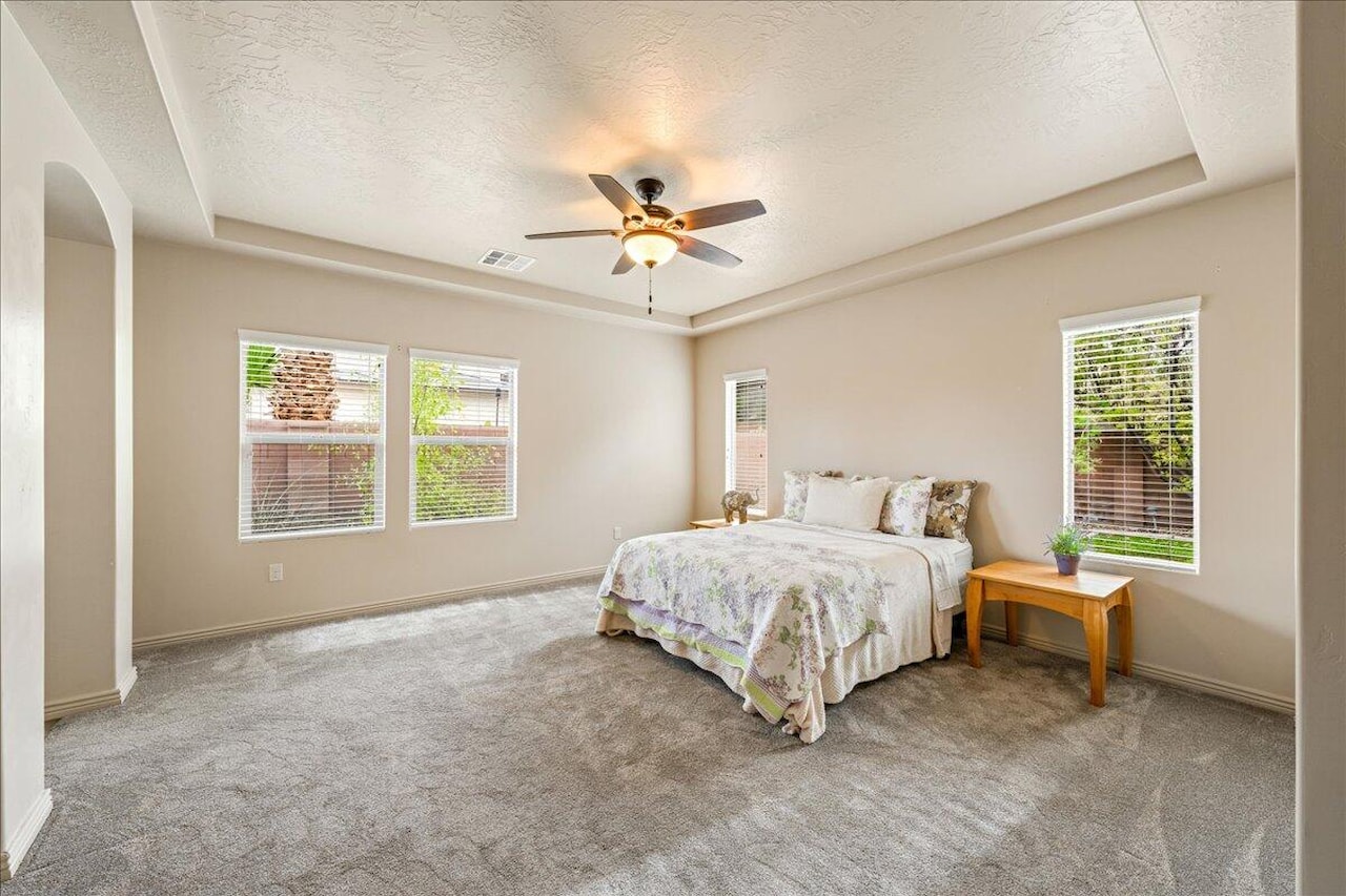 2866 E Carmine DR St George, UT 84790 home for sale, MLS#25-266829 - Erika Rogers Photo 24