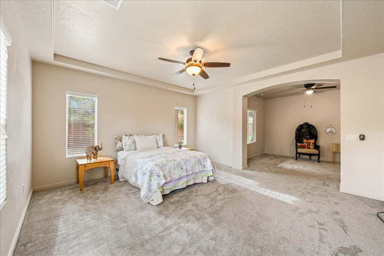 2866 E Carmine DR St George, UT 84790 home for sale, MLS#25-266829 - Erika Rogers Photo 25