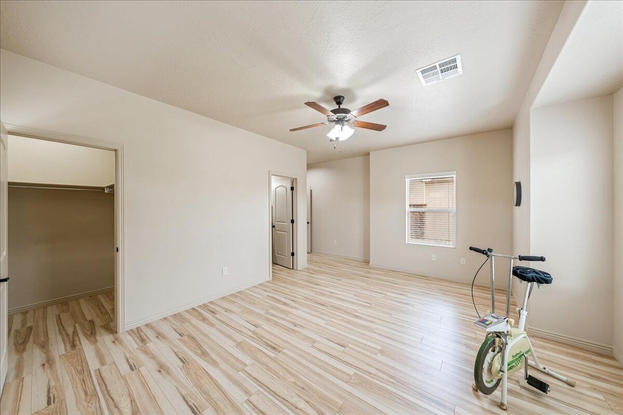 2866 E Carmine DR St George, UT 84790 home for sale, MLS#25-266829 - Erika Rogers Photo 36