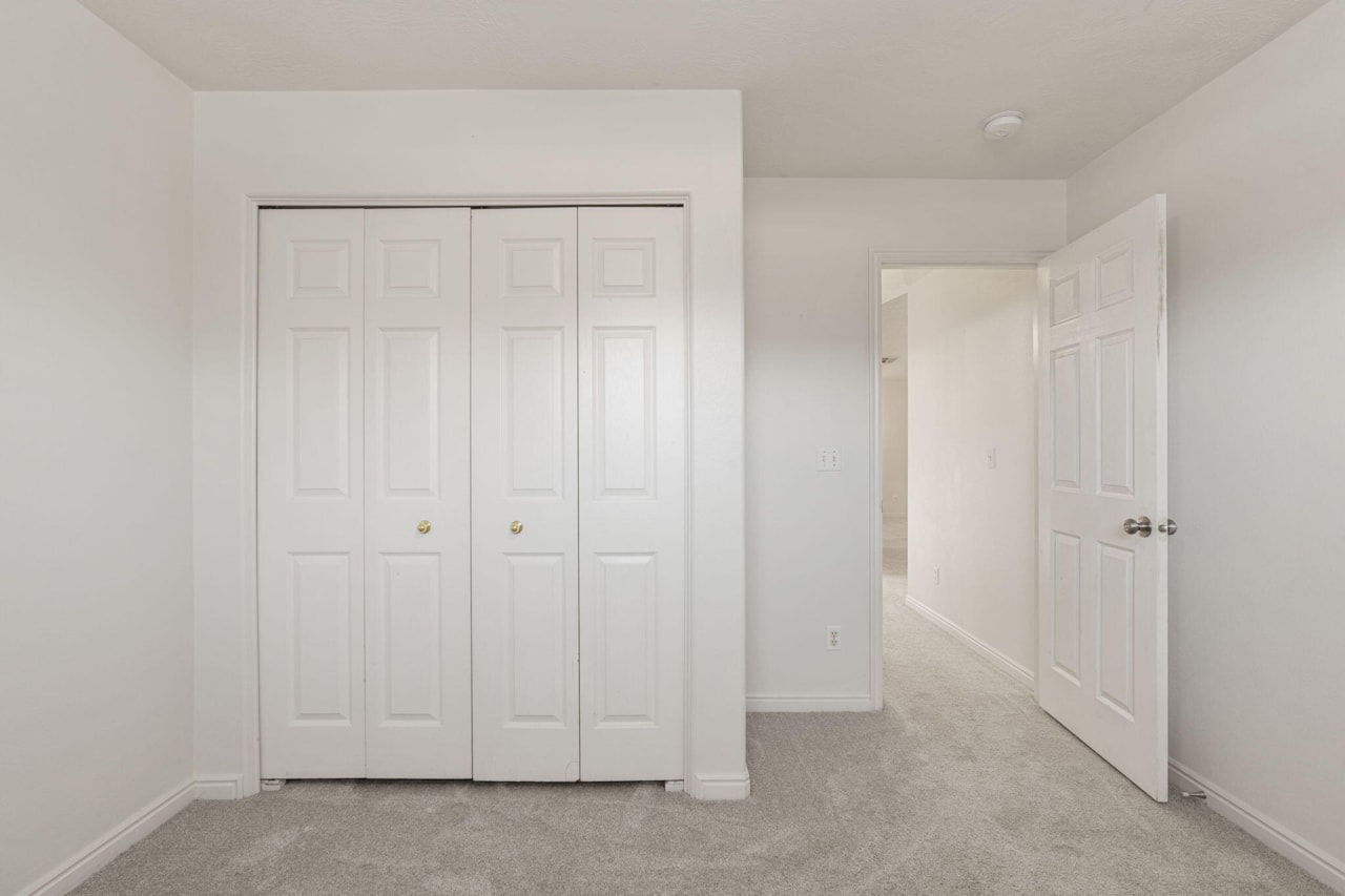 1305 N Royal CIR St George, UT 84770 home for sale, MLS#25-266846 - Erika Rogers Photo 21