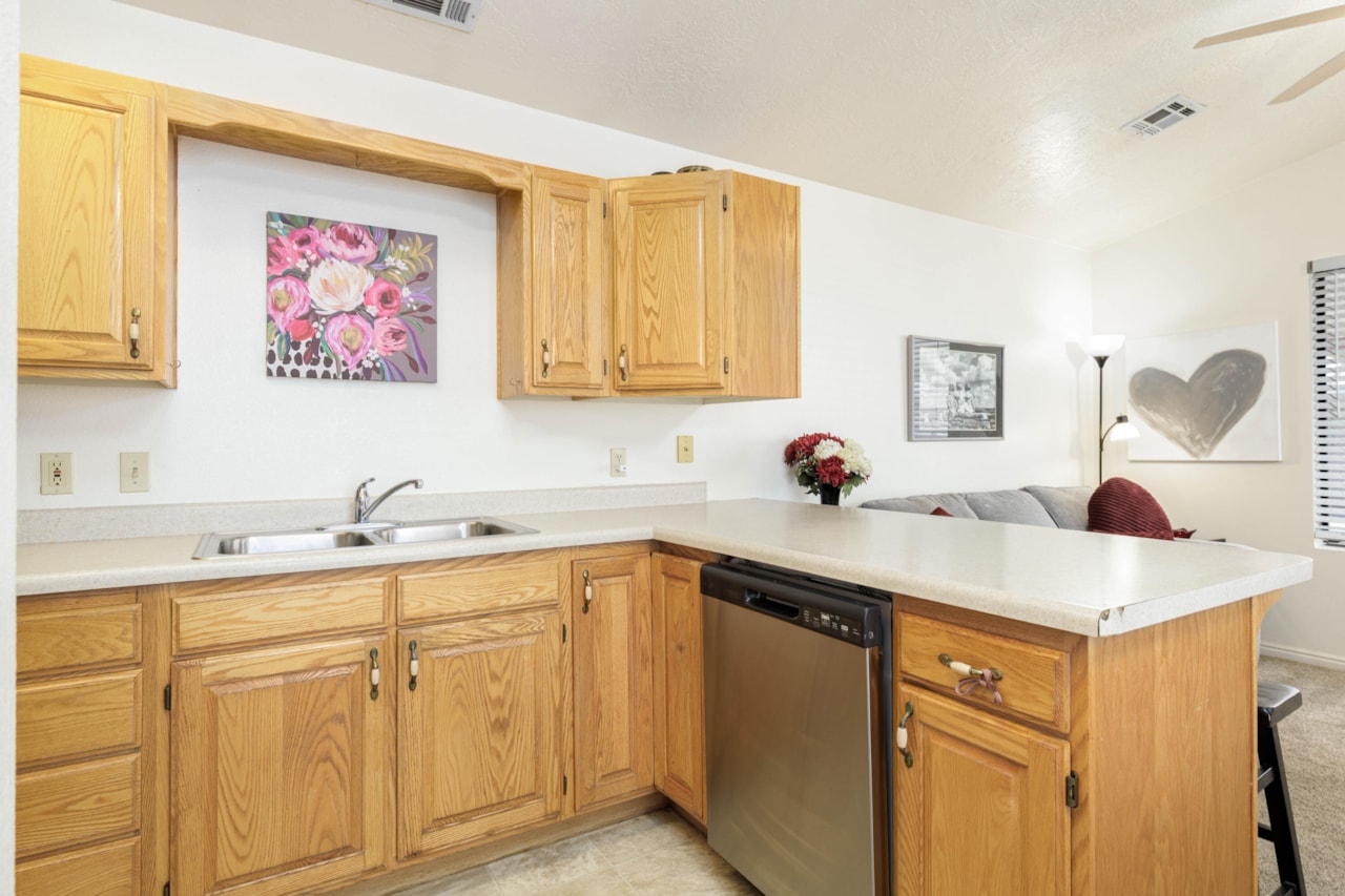 1225 N Dixie Downs RD #16 St George, UT 84770 home for sale, MLS#25-264141 - Erika Rogers Photo 11