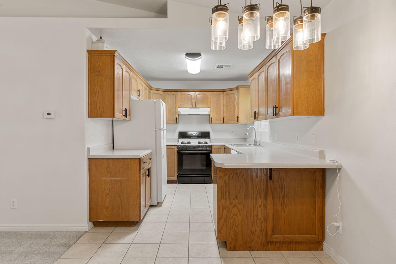 1305 N Royal CIR St George, UT 84770 home for sale, MLS#25-266846 - Erika Rogers Photo 12