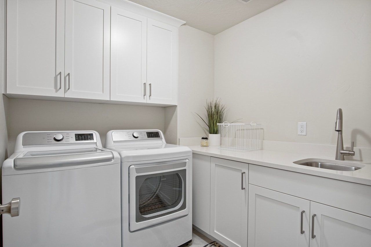 1426 N Rustico DR Washington, UT 84780 home for sale, MLS#25-266864 - Erika Rogers Photo 14