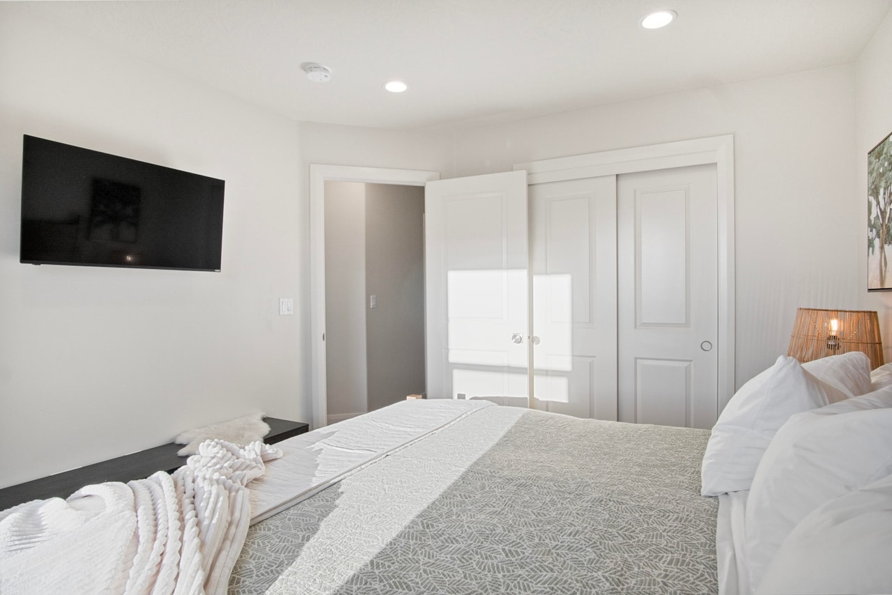 1426 N Rustico DR Washington, UT 84780 home for sale, MLS#25-266864 - Erika Rogers Photo 17