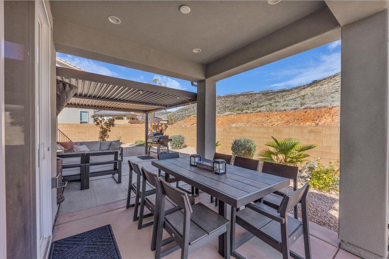 1426 N Rustico DR Washington, UT 84780 home for sale, MLS#25-266864 - Erika Rogers Photo 30