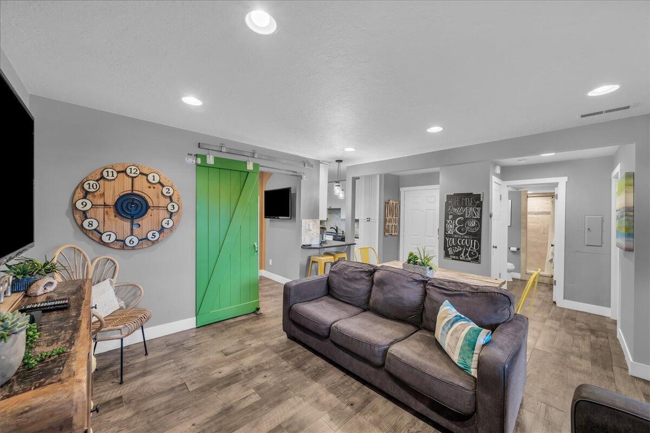 860 S Village RD #X5 St George, UT 84770 condo for sale, MLS#25-266866 - Erika Rogers Photo 2