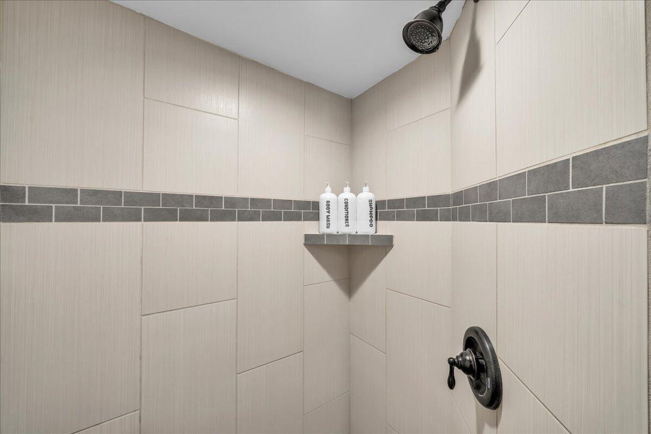 860 S Village RD #X5 St George, UT 84770 condo for sale, MLS#25-266866 - Erika Rogers Photo 9