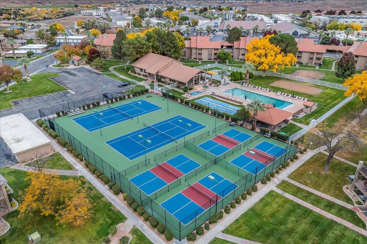 860 S Village RD #X5 St George, UT 84770 condo for sale, MLS#25-266866 - Erika Rogers Photo 17