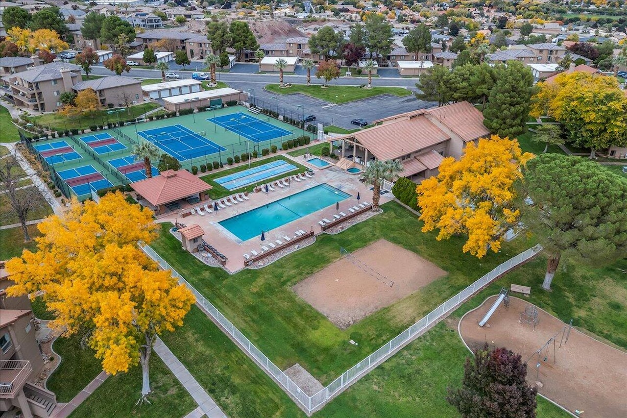 860 S Village RD #X5 St George, UT 84770 condo for sale, MLS#25-266866 - Erika Rogers Photo 18