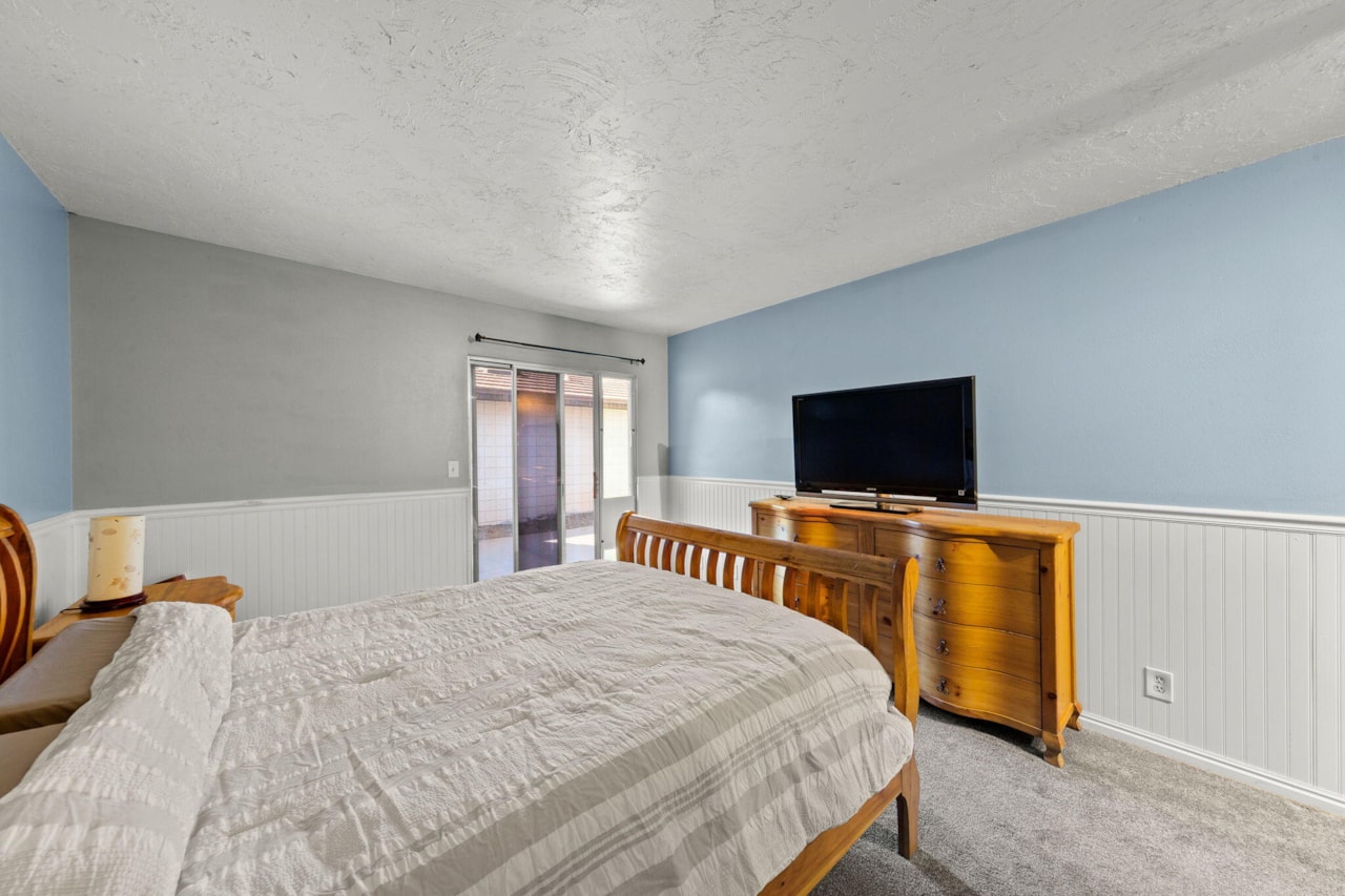 55 E 700 S #8 St George, UT 84770 home for sale, MLS#25-266873 - Erika Rogers Photo 7