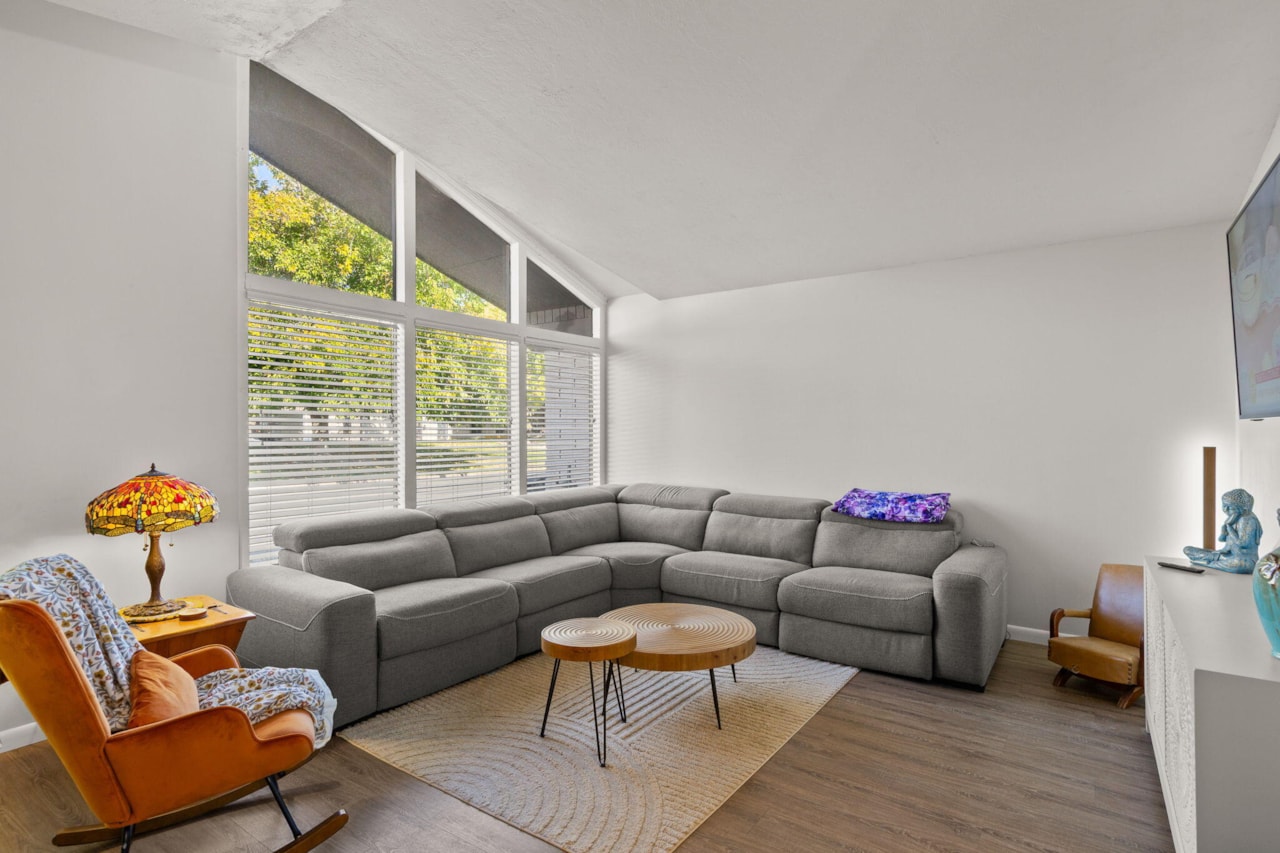 55 E 700 S #8 St George, UT 84770 home for sale, MLS#25-266873 - Erika Rogers Photo 10