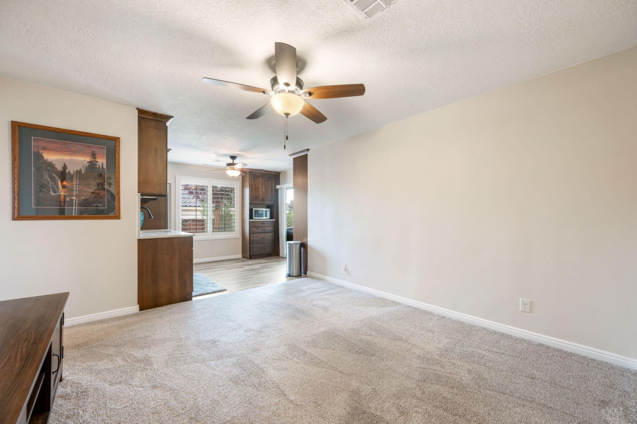 4047 S 890  E Washington, UT 84780 home for sale, MLS#25-266874 - Erika Rogers Photo 17