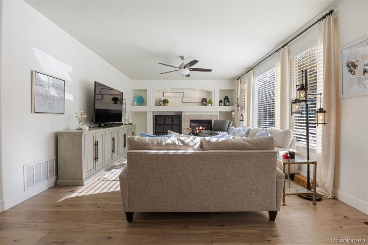 6798 Serena Ave Castle Pine North This beautifully updated 5 bedroom | 4 bathroom Castle Pines home blends modern luxury with... Castle Pines Douglas CO 80108 8512916 home for sale $950,000 8512916 Photo 15