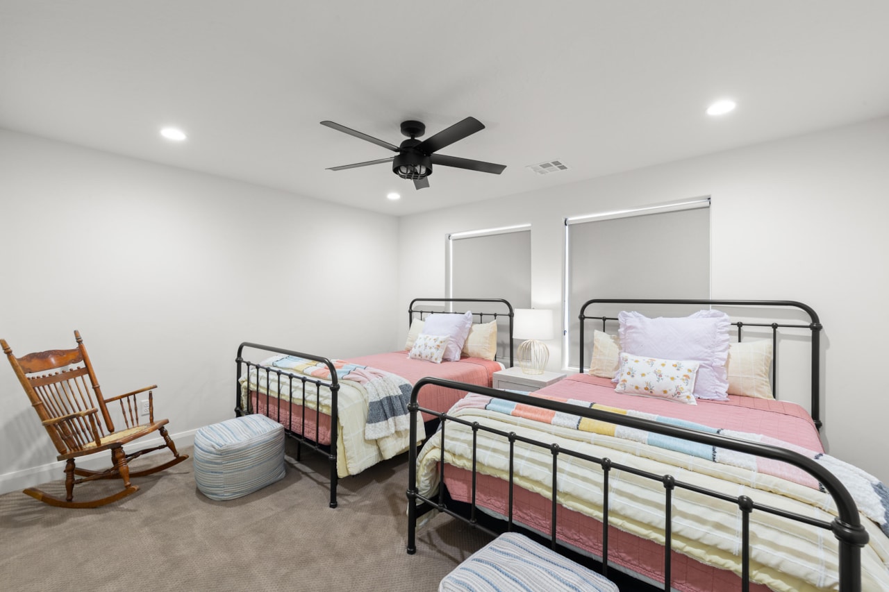 2388 E Cascada Way Washington, UT 84780 home for sale, MLS#25-266878 - Erika Rogers Photo 18