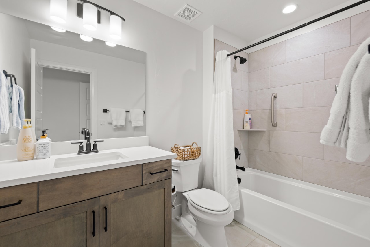 2388 E Cascada Way Washington, UT 84780 home for sale, MLS#25-266878 - Erika Rogers Photo 21