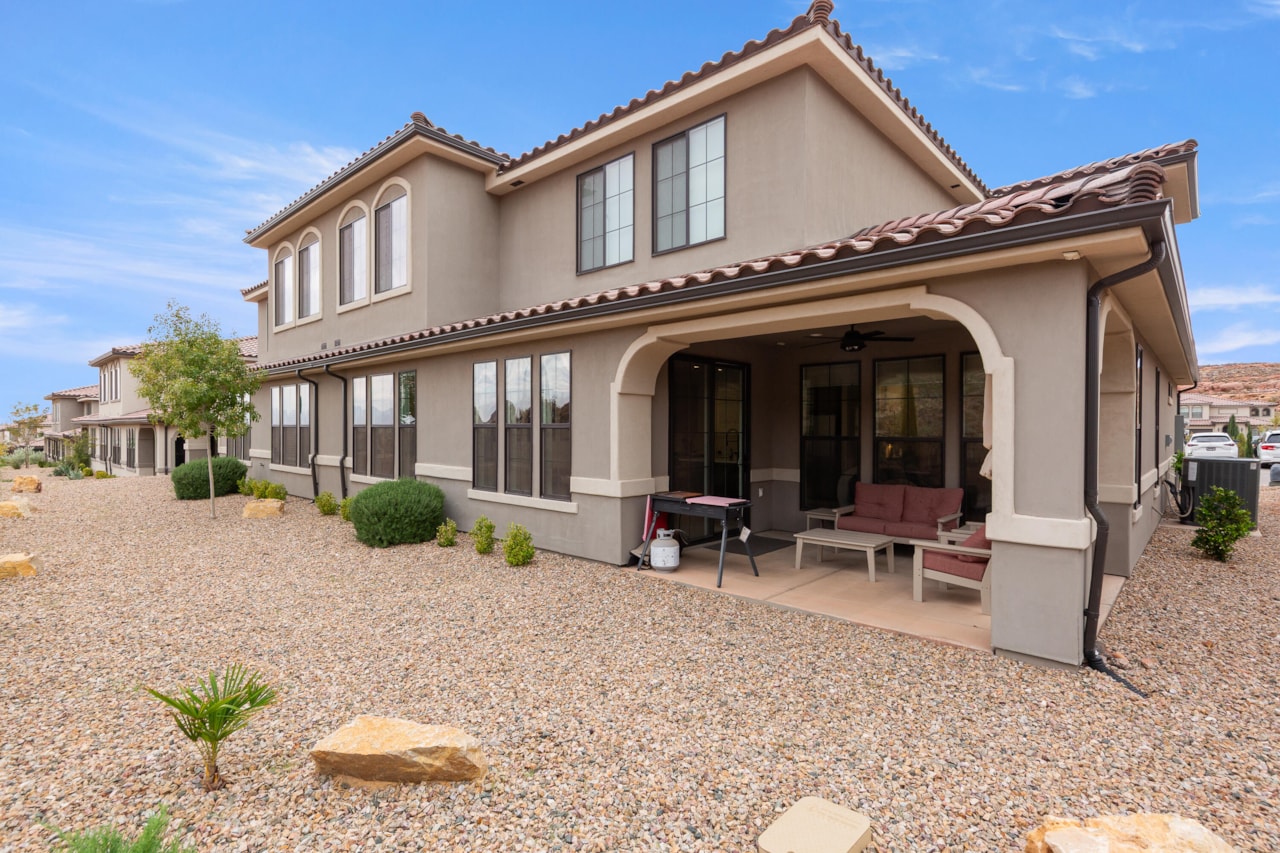 2388 E Cascada Way Washington, UT 84780 home for sale, MLS#25-266878 - Erika Rogers Photo 27