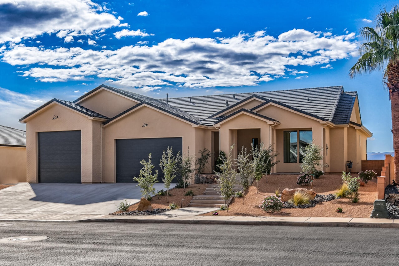 1652 E Howard LN St George, UT 84790 home for sale, MLS#25-266247 - Erika Rogers