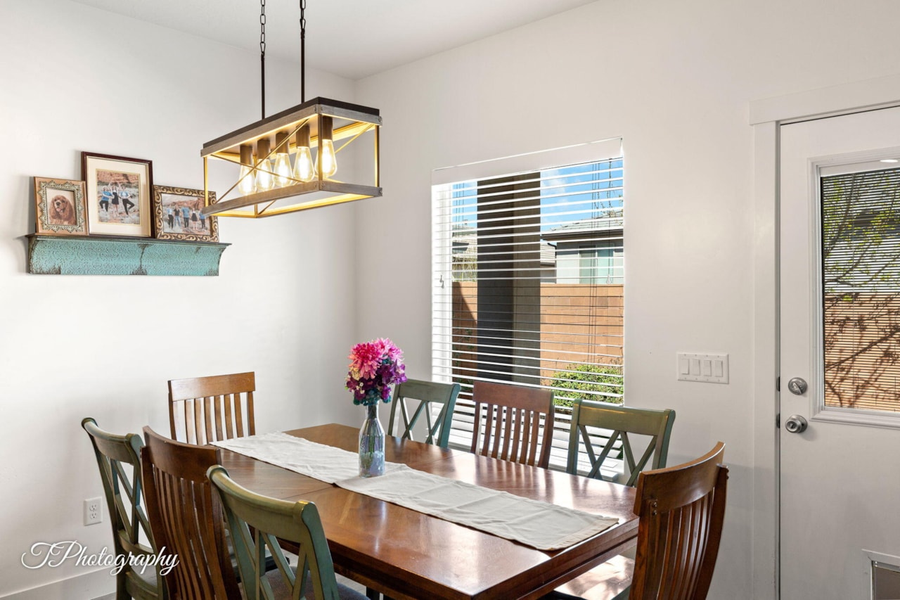 3313 E Maple Mountain St George, UT 84790 home for sale, MLS#25-259569 - Erika Rogers Photo 11