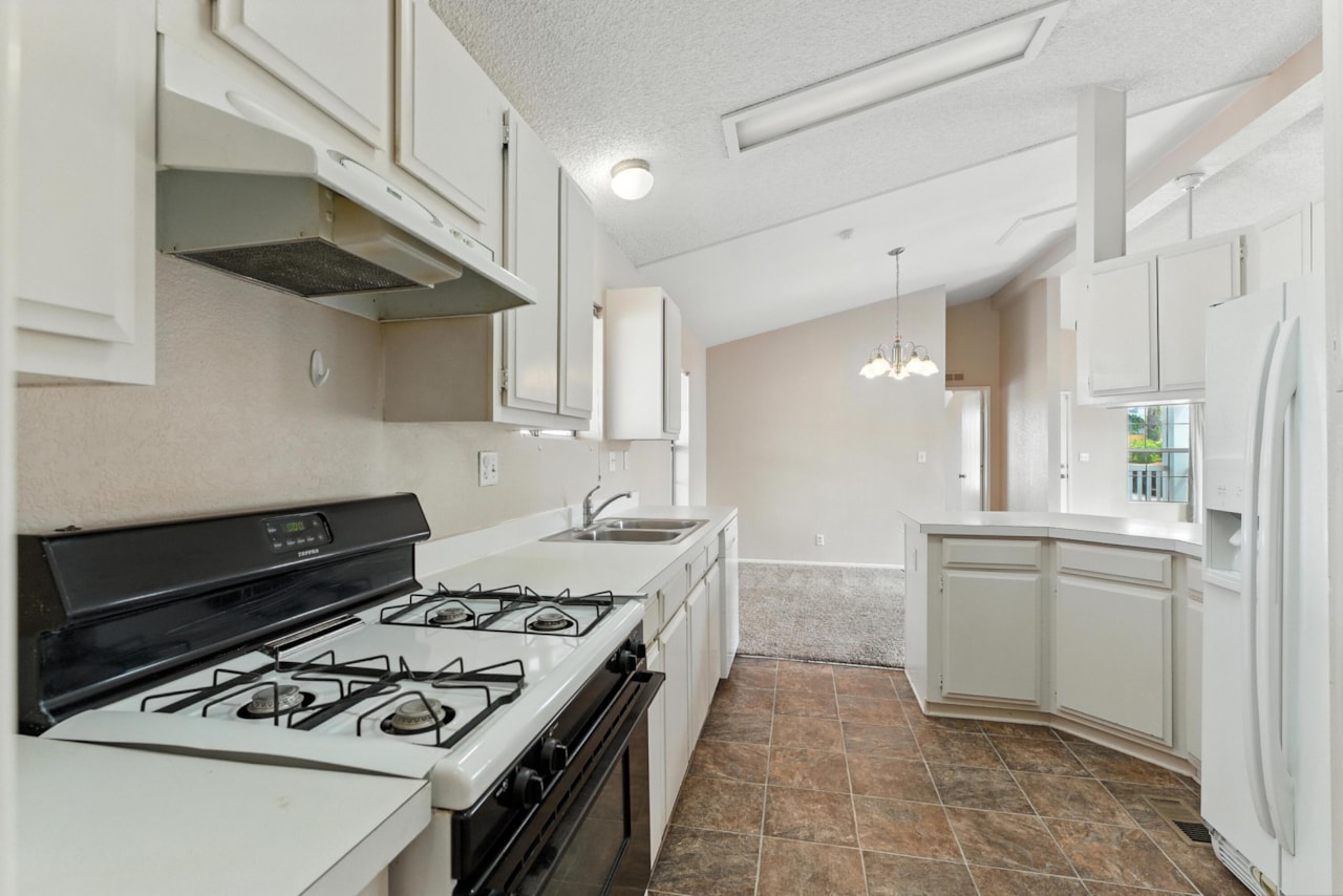 1450 N Dixie Downs RD #128 St George, UT 84770 home for sale, MLS#25-263140 - Erika Rogers Photo 14