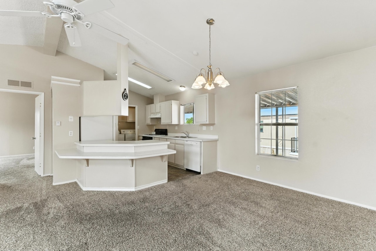 1450 N Dixie Downs RD #128 St George, UT 84770 home for sale, MLS#25-263140 - Erika Rogers Photo 16