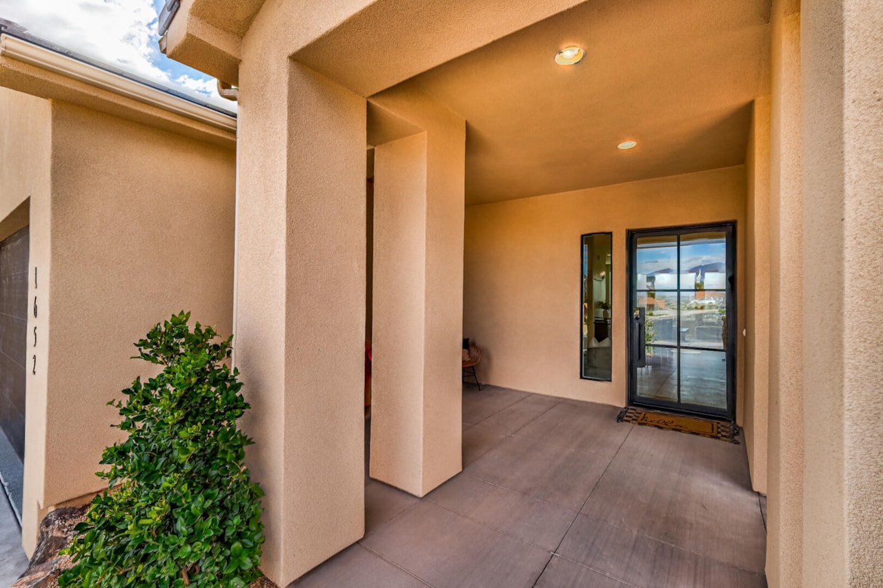 1652 E Howard LN St George, UT 84790 home for sale, MLS#25-266247 - Erika Rogers Photo 7