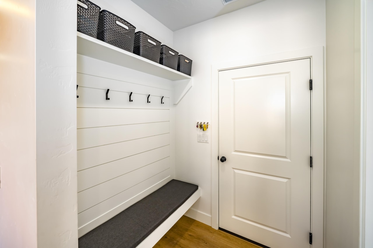 690 S Alcantara CIR St George, UT 84770 home for sale, MLS#25-266438 - Erika Rogers Photo 11