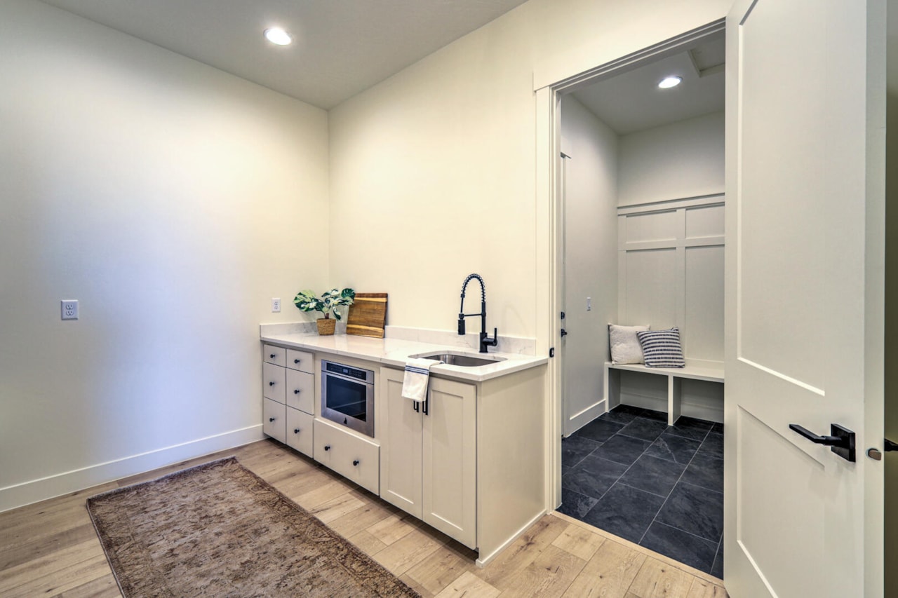 1652 E Howard LN St George, UT 84790 home for sale, MLS#25-266247 - Erika Rogers Photo 22