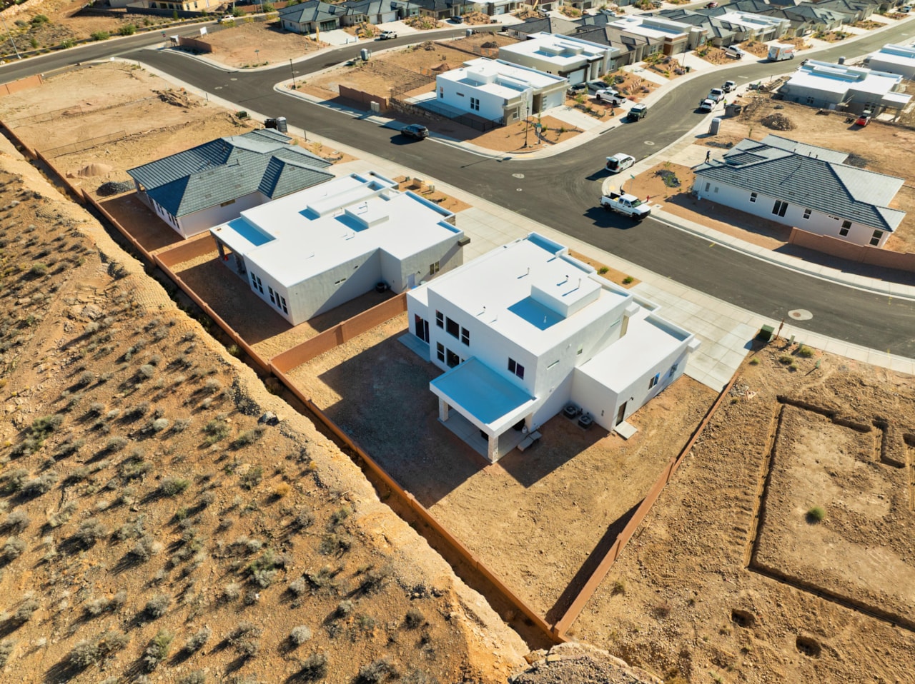 690 S Alcantara CIR St George, UT 84770 home for sale, MLS#25-266438 - Erika Rogers Photo 34