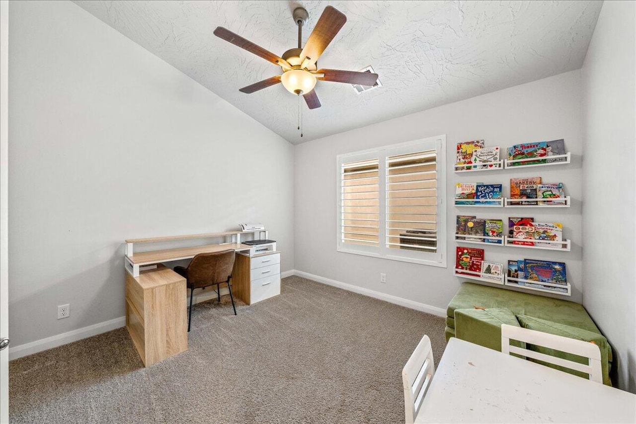 520 S Mirage DR Washington, UT 84780 home for sale, MLS#25-266881 - Erika Rogers Photo 19