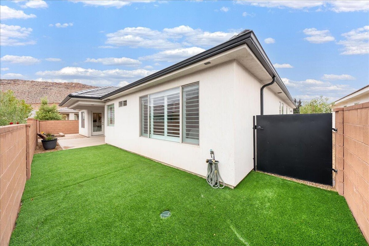 520 S Mirage DR Washington, UT 84780 home for sale, MLS#25-266881 - Erika Rogers Photo 28