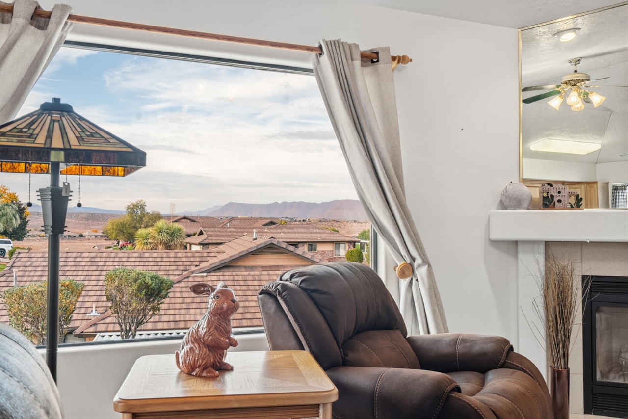 2360 S Hampton RD St George, UT 84770 home for sale, MLS#25-266879 - Erika Rogers Photo 19