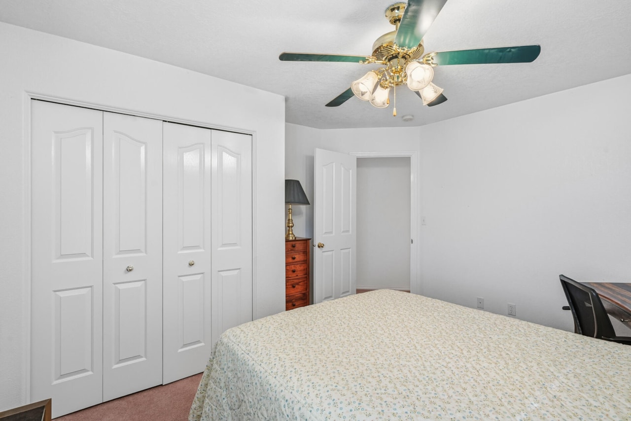 2360 S Hampton RD St George, UT 84770 home for sale, MLS#25-266879 - Erika Rogers Photo 27