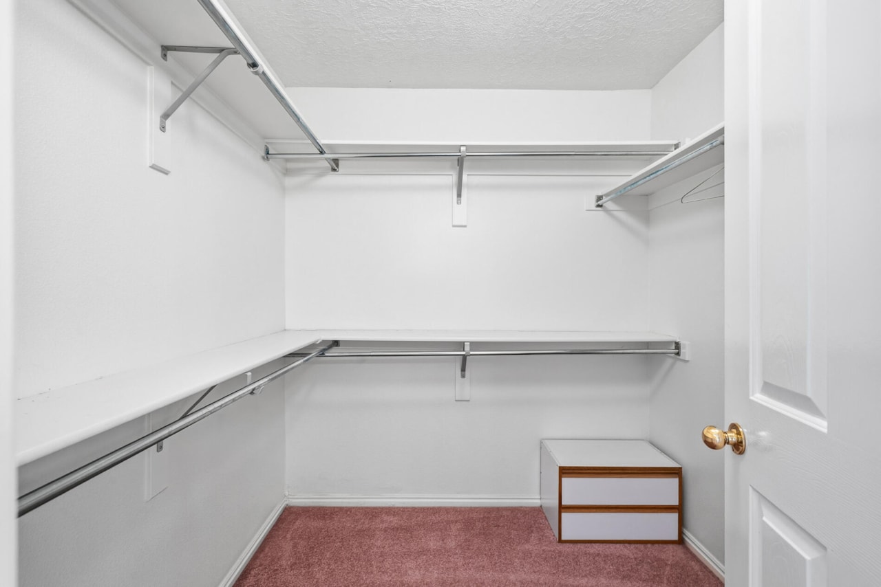 2360 S Hampton RD St George, UT 84770 home for sale, MLS#25-266879 - Erika Rogers Photo 32