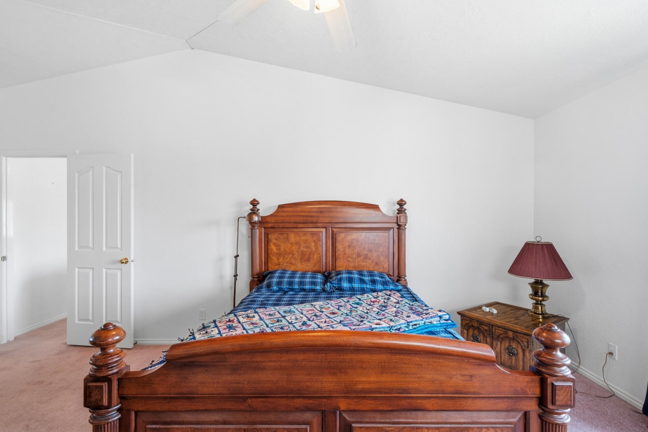 2360 S Hampton RD St George, UT 84770 home for sale, MLS#25-266879 - Erika Rogers Photo 36