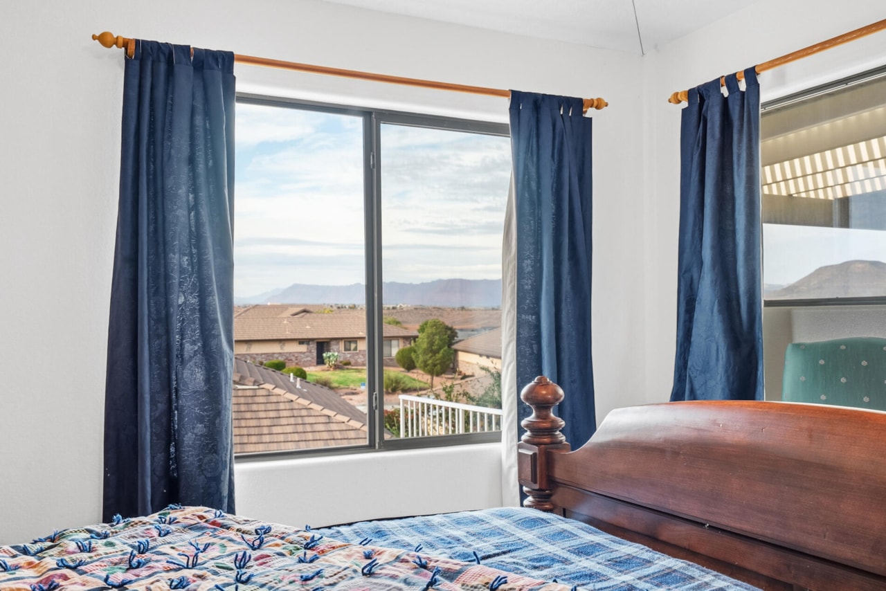 2360 S Hampton RD St George, UT 84770 home for sale, MLS#25-266879 - Erika Rogers Photo 40