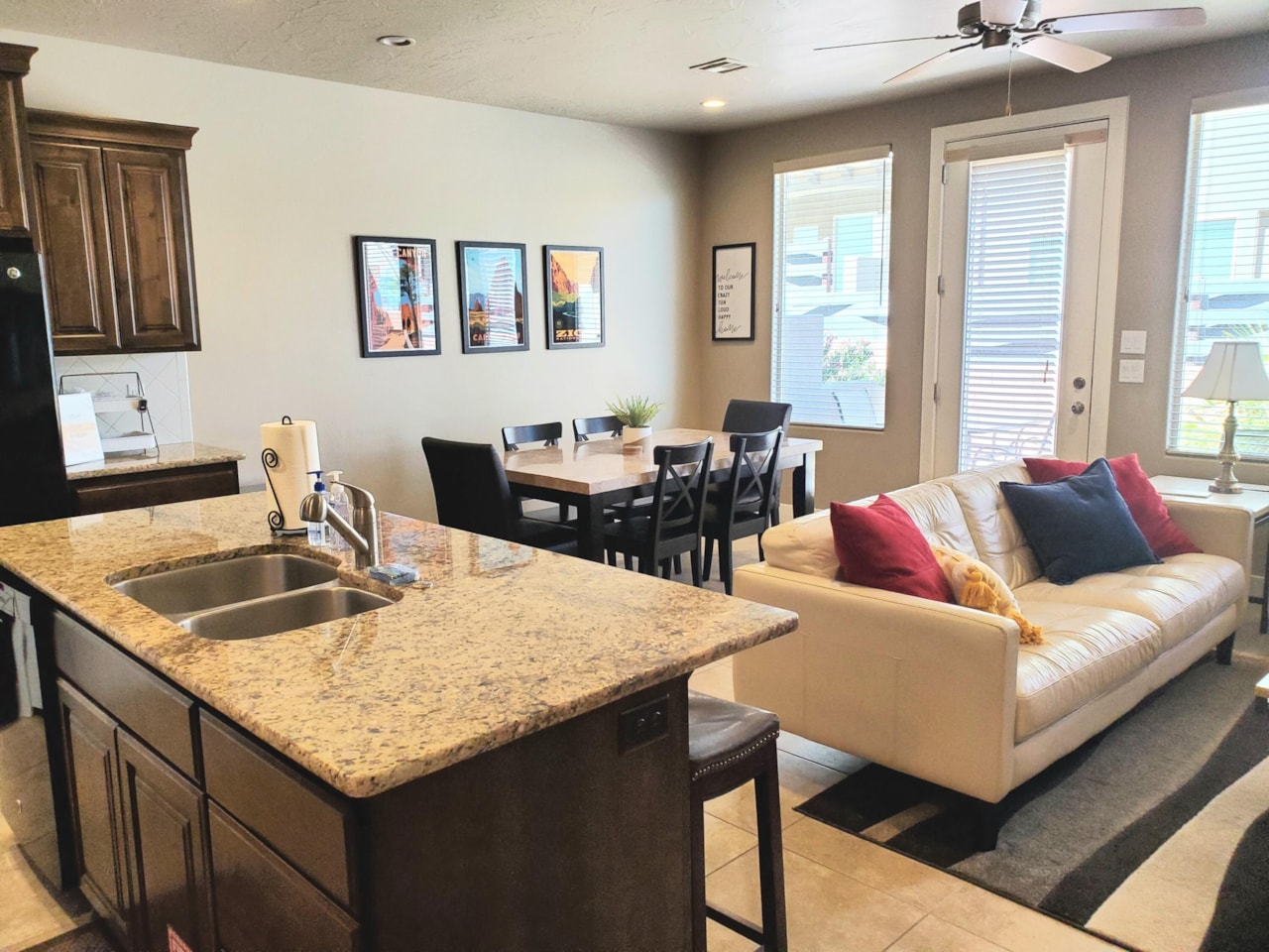 4205 E Torrey Pines DR Washington, UT 84780 home for sale, MLS#25-266886 - Erika Rogers Photo 4