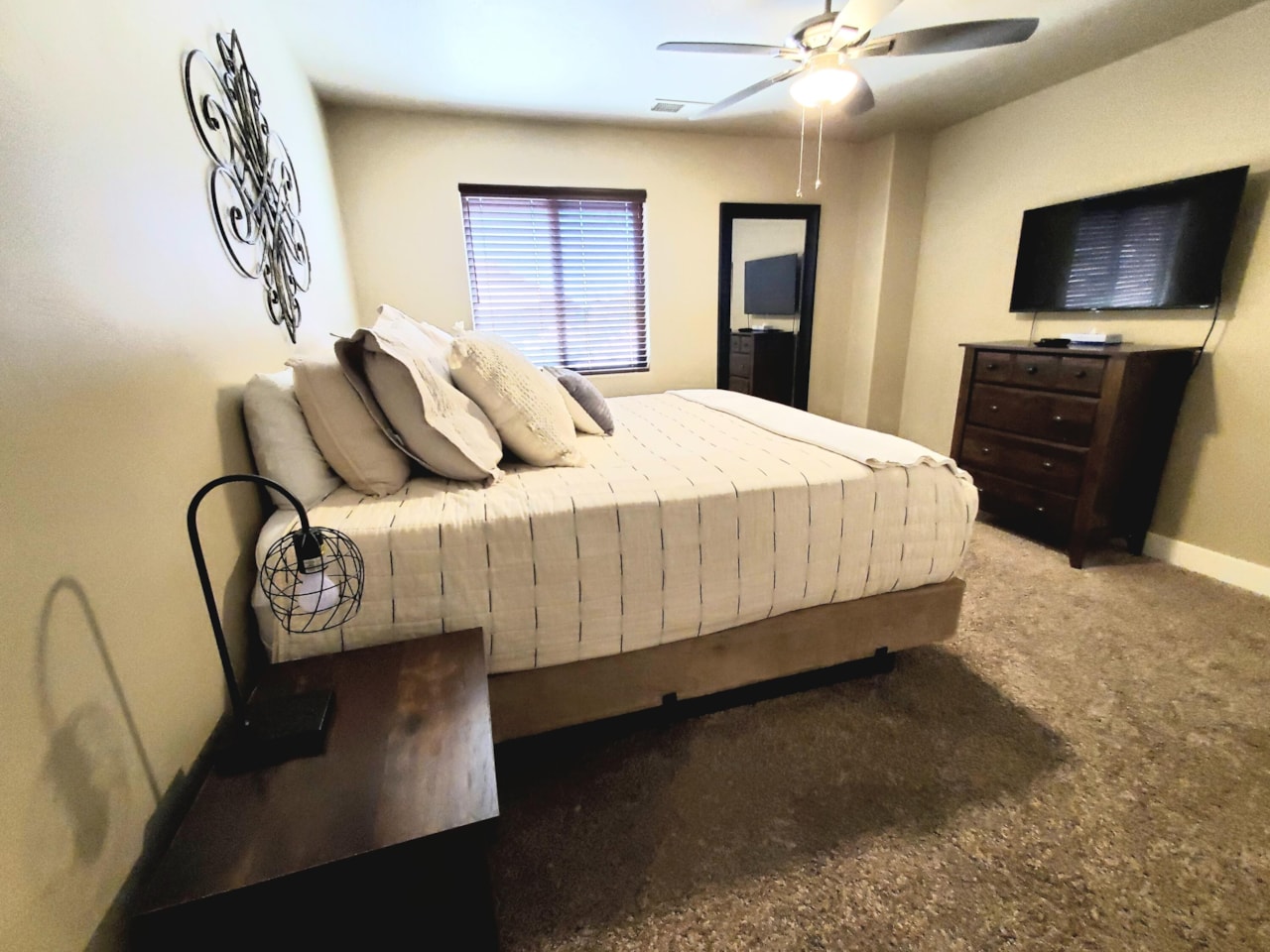 4205 E Torrey Pines DR Washington, UT 84780 home for sale, MLS#25-266886 - Erika Rogers Photo 9