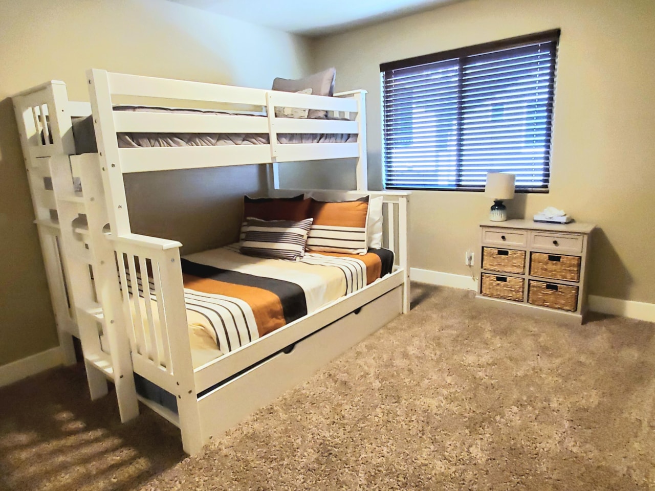 4205 E Torrey Pines DR Washington, UT 84780 home for sale, MLS#25-266886 - Erika Rogers Photo 14