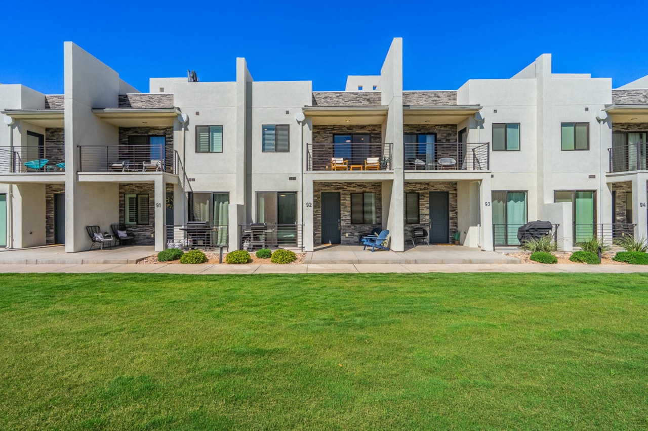 5399 S Cerulean LN #92 St George, UT 84790 home for sale, MLS#25-266890 - Erika Rogers Photo 3